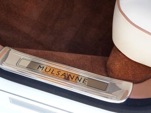 Used 2012 Bentley Mulsanne RWD image 37