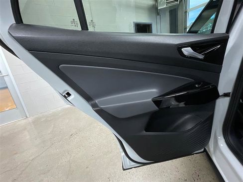 Used 2022 Volkswagen ID.4 Pro S image 17