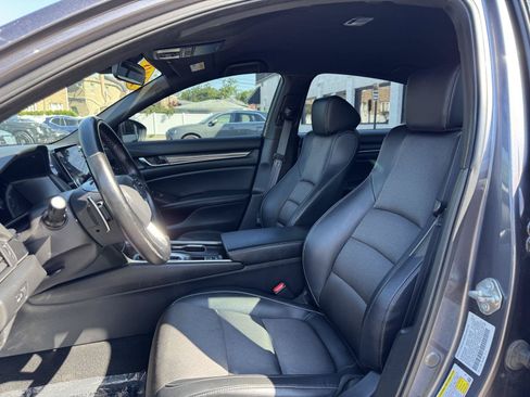 Used 2018 Honda Accord Sport image 23