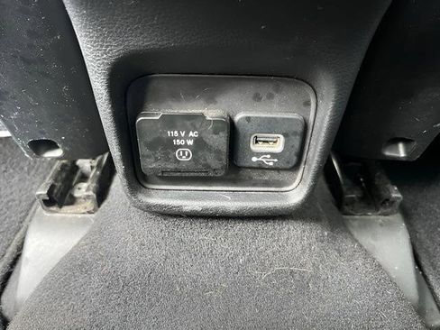 Used 2018 Jeep Compass Limited w/ Navigation Group FWD image 31