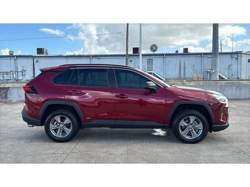 Used 2024 Toyota RAV4 LE AWD/4WD image 7