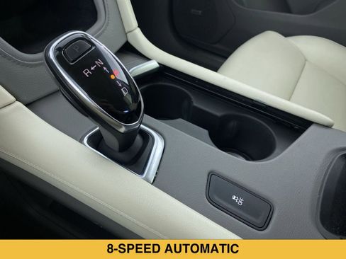 Certified 2017 Cadillac XT5 Luxury w/ Driver Awareness Package FWD image 8