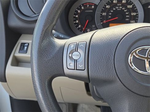 Used 2012 Toyota RAV4 4WD image 18