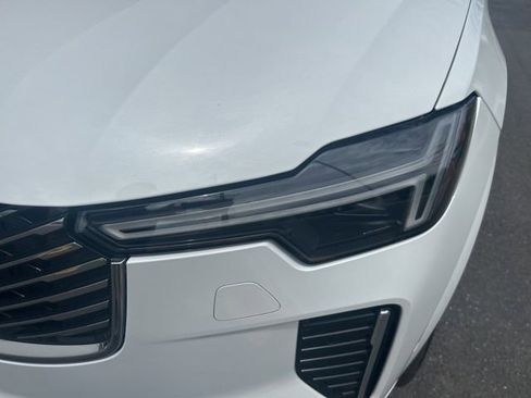 Certified 2025 Volvo XC90 B6 Plus AWD/4WD image 8