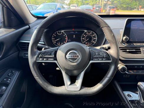 Used 2020 Nissan Altima 2.5 SR FWD image 21