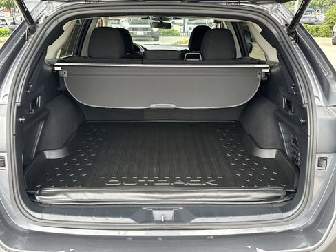 Used 2025 Subaru Outback Premium image 13
