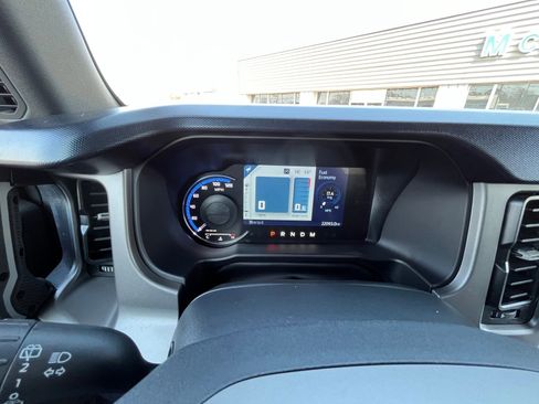 Used 2023 Ford Bronco Outer Banks image 15