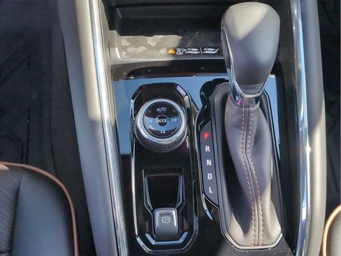 Used 2026 GMC Canyon AT4 w/ Technology Plus Package image 16