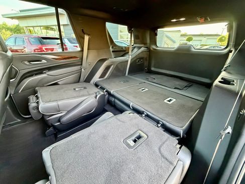 Used 2023 Cadillac Escalade Premium Luxury w/ Performance Package image 49