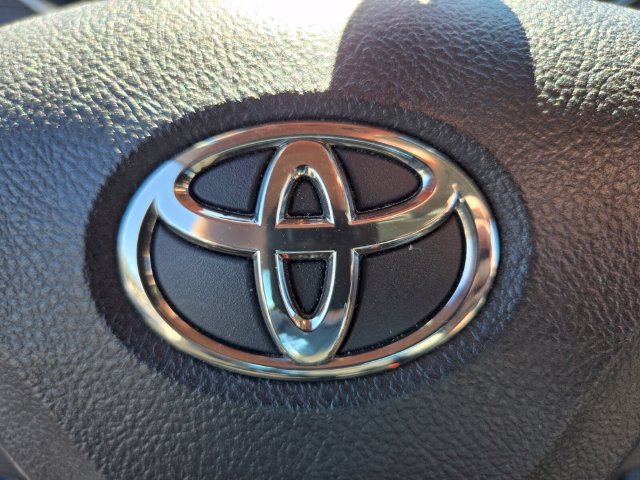 Used 2016 Toyota Avalon XLE Premium FWD image 32