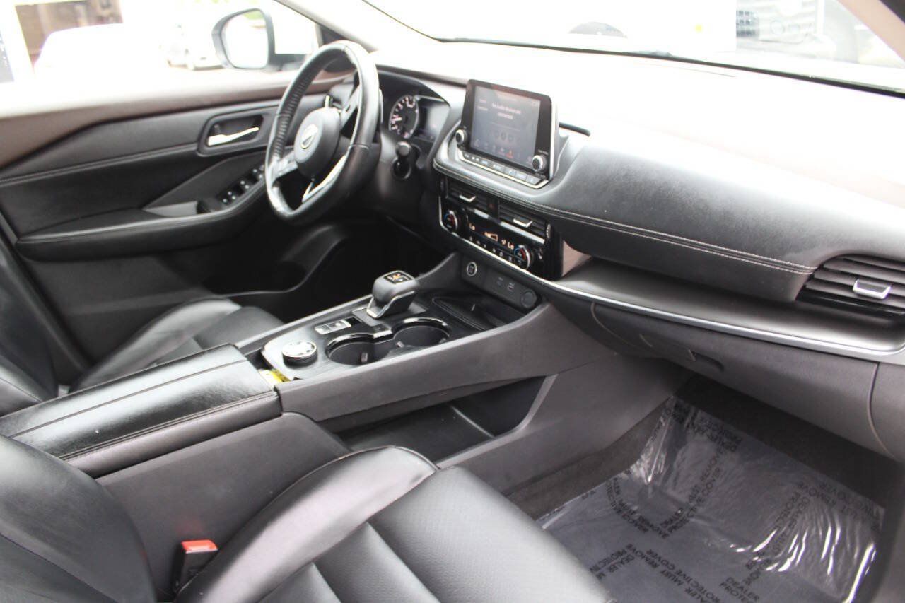 Used 2023 Nissan Rogue SV w/ SV Premium Package AWD/4WD image 13