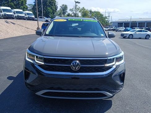 Used 2023 Volkswagen Taos SEL AWD/4WD image 9