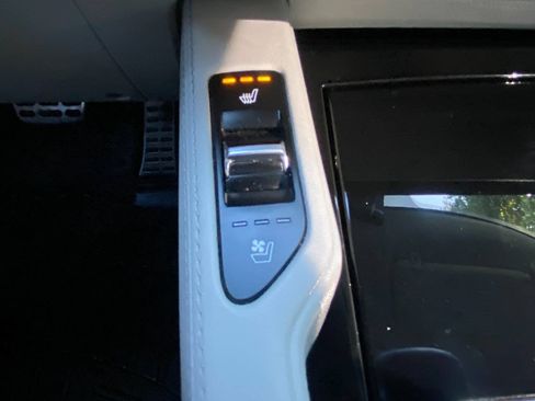 Used 2020 Kia Telluride SX w/ Towing Package FWD image 32