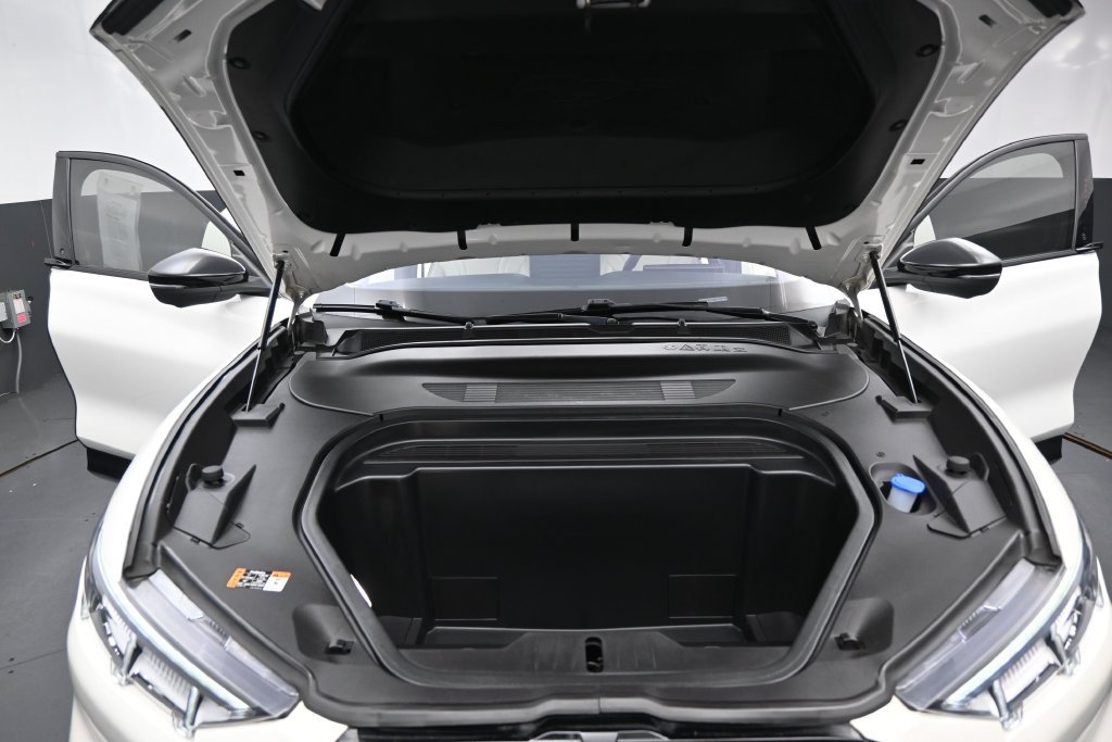 Used 2022 Ford Mustang Mach-E Premium AWD/4WD image 30