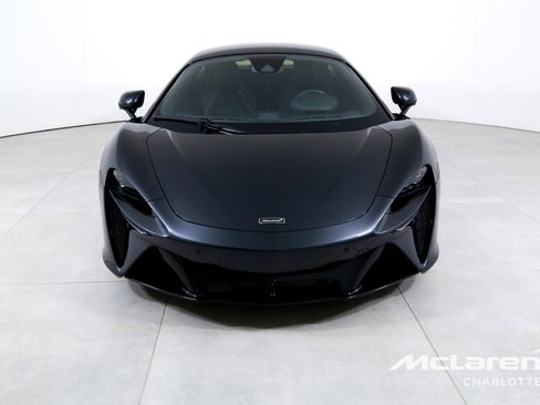 Used 2023 McLaren Artura image 4