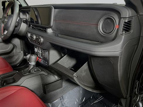 Used 2024 Jeep Wrangler Unlimited Rubicon 392 image 35