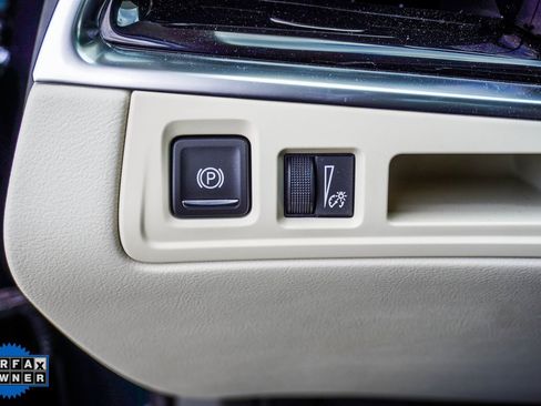 Used 2025 Cadillac XT6 Premium Luxury image 26