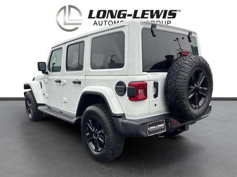 Used 2020 Jeep Wrangler Unlimited Sahara image 4