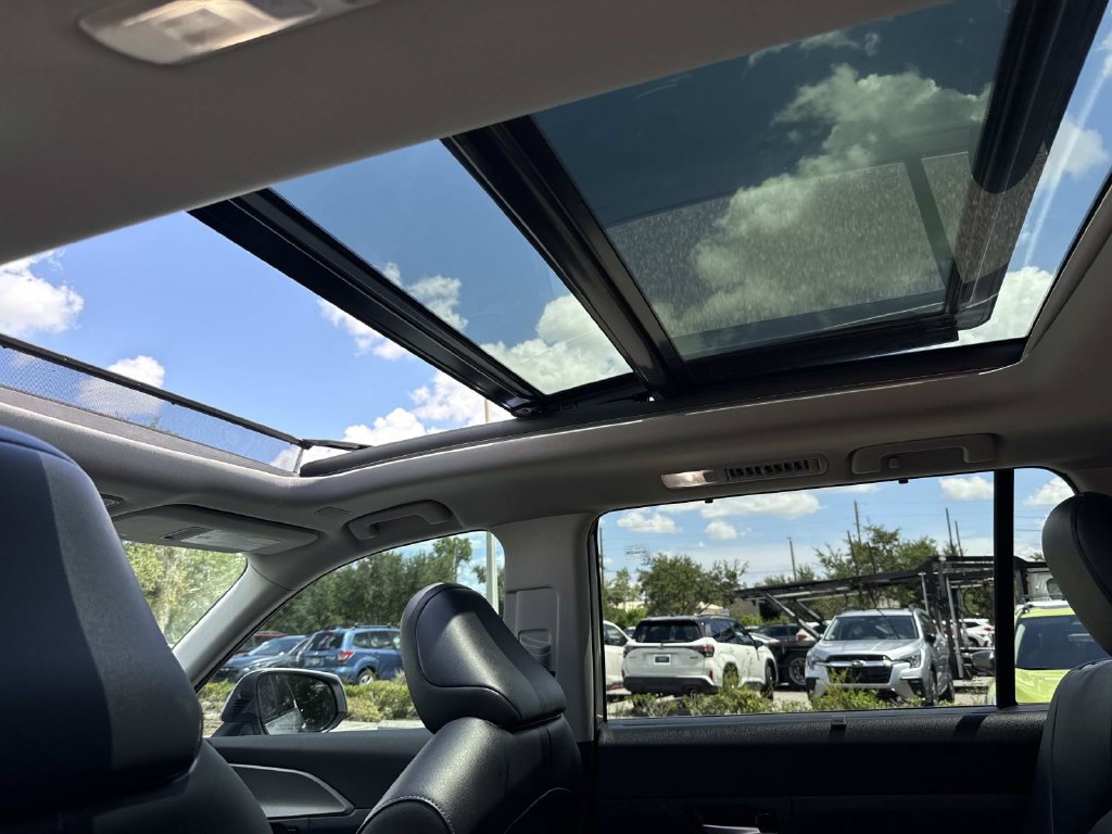 Used 2025 Toyota Grand Highlander FWD image 21