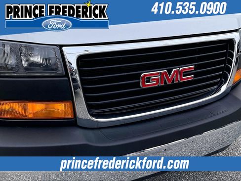 Used 2024 GMC Savana 2500 G25 w/ Driver Convenience Package image 24