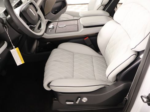New 2026 Lincoln Navigator Black Label AWD/4WD image 11