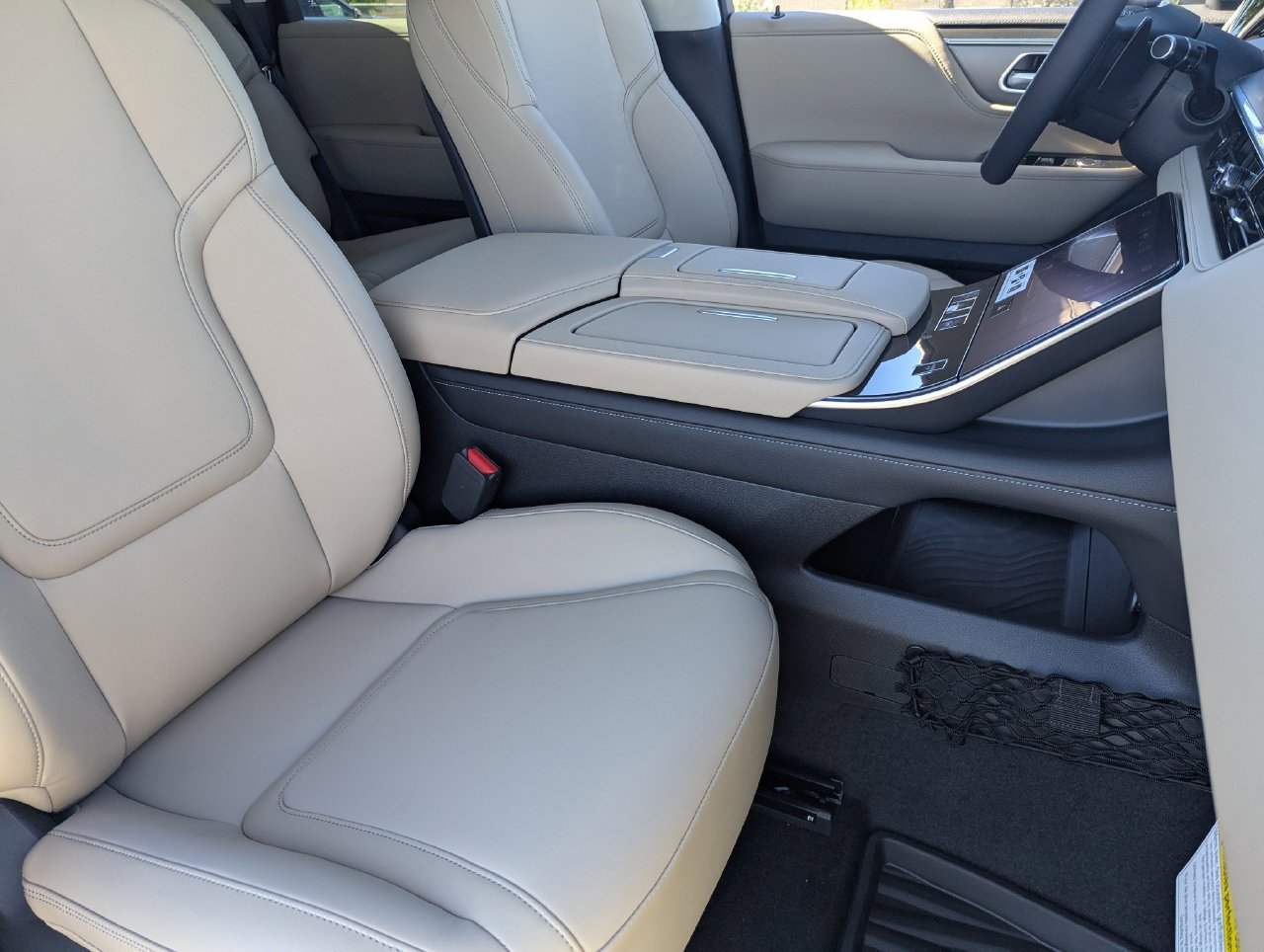 Certified 2026 INFINITI QX80 Pure w/ Cargo Package AWD/4WD image 28