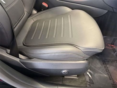 Used 2024 Mercedes-Benz C 300 4MATIC Sedan image 15