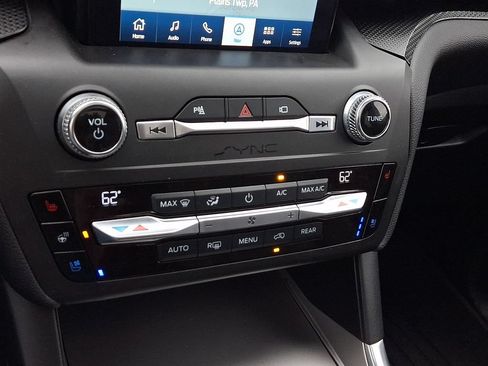 Certified 2020 Ford Explorer ST w/ Premium Technology Package AWD/4WD image 17