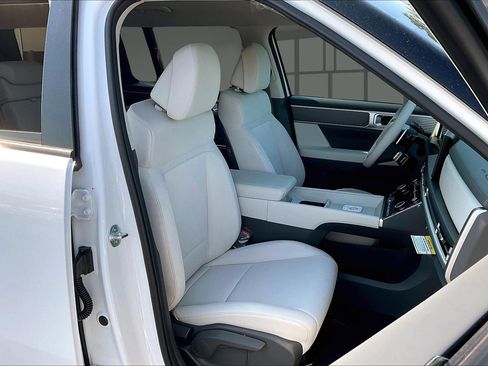 New 2026 Hyundai Santa Fe SE image 10