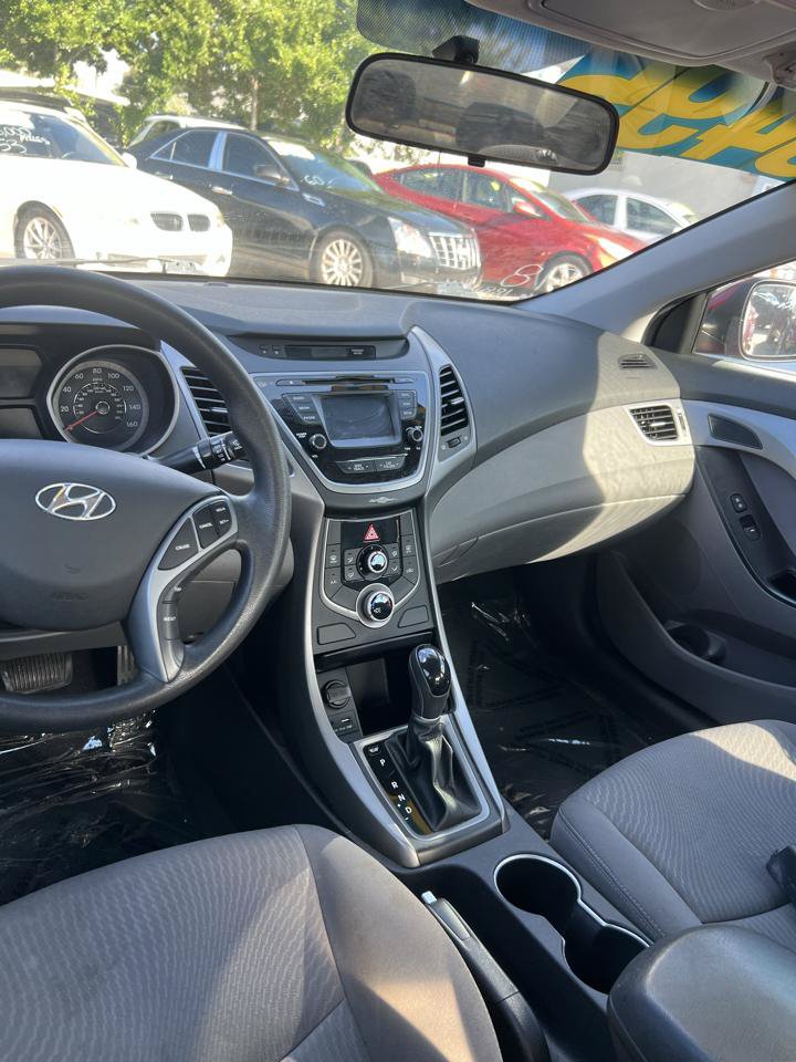 Used 2016 Hyundai Elantra SE w/ Option Group 02 FWD image 8