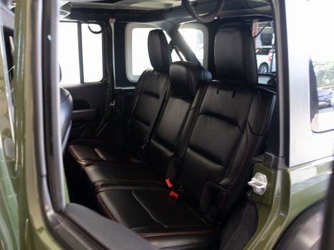 Used 2022 Jeep Wrangler Unlimited Rubicon w/ LED Lighting Group image 18