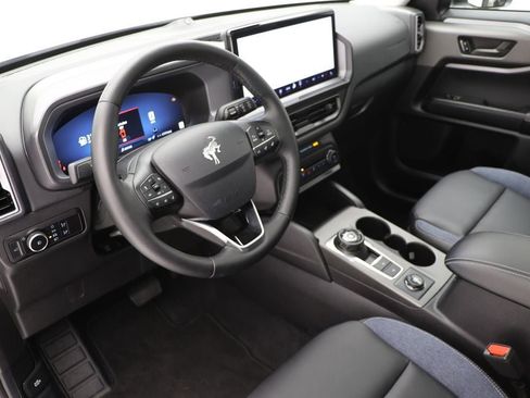 Used 2025 Ford Bronco Sport Outer Banks w/ Outer Banks Tech Package+ image 13