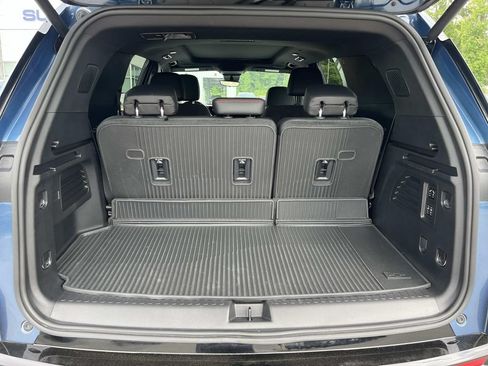 Used 2024 Chevrolet Traverse RS FWD image 20