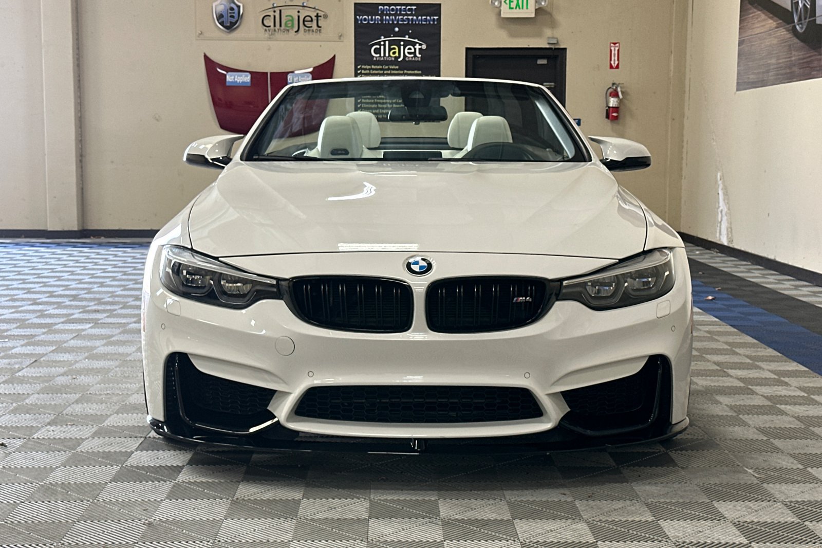 Used 2018 BMW M4 Convertible w/ Executive Package RWD image 9