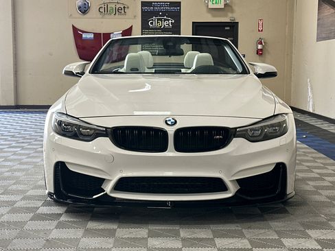 Used 2018 BMW M4 Convertible w/ Executive Package RWD image 9