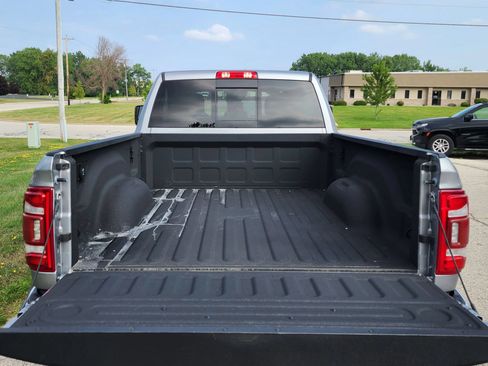 Used 2024 RAM 2500 Big Horn w/ Safety Group AWD/4WD image 12