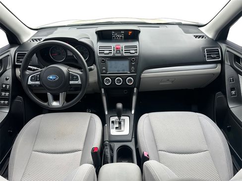 Used 2018 Subaru Forester 2.5i w/ Alloy Wheel Package image 12