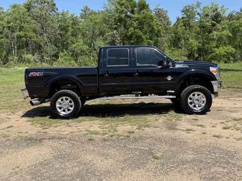 Used 2016 Ford F250 Lariat w/ Lariat Ultimate Package image 38