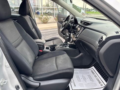 Used 2017 Nissan Rogue S AWD/4WD image 27
