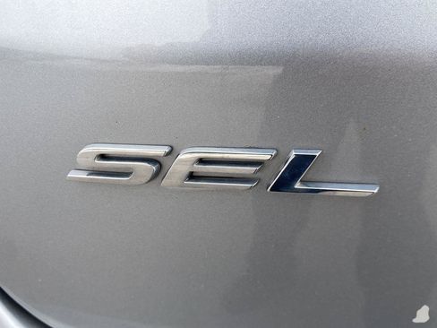 Used 2022 Ford Edge SEL w/ Convenience Package AWD/4WD image 30