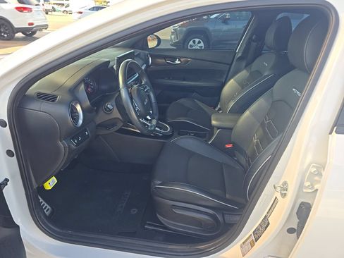 Used 2023 Kia Forte GT-Line w/ GT-Line Technology Package FWD image 3