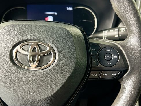 Used 2024 Toyota RAV4 LE FWD image 18