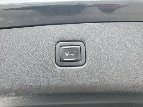 Used 2020 Chevrolet Blazer LT image 31