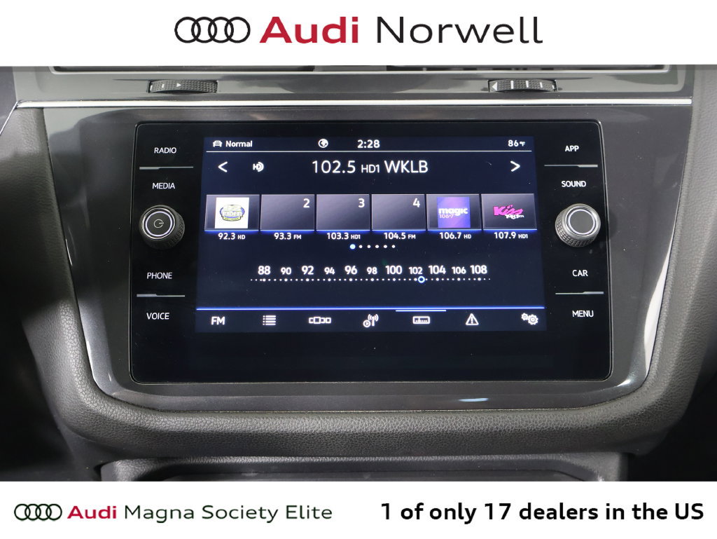 Used 2024 Volkswagen Tiguan SE R-Line AWD/4WD image 5