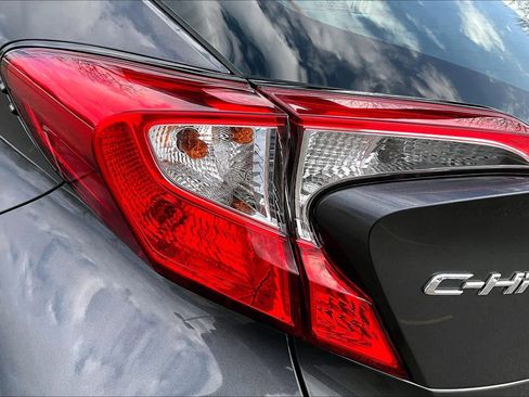 Certified 2018 Toyota C-HR XLE image 26