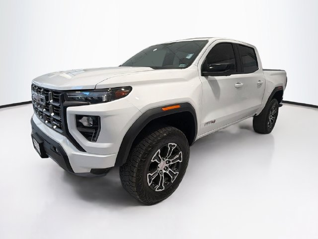 Used 2024 GMC Canyon AT4 w/ AT4 Premium Package AWD/4WD image 3