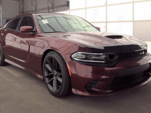 Used 2019 Dodge Charger Scat Pack w/ Plus Group RWD image 2