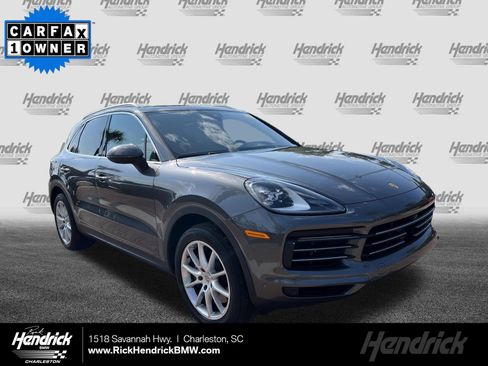 Used 2022 Porsche Cayenne AWD/4WD image 1