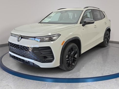 New 2026 Volkswagen Tiguan SE R-Line AWD/4WD image 1