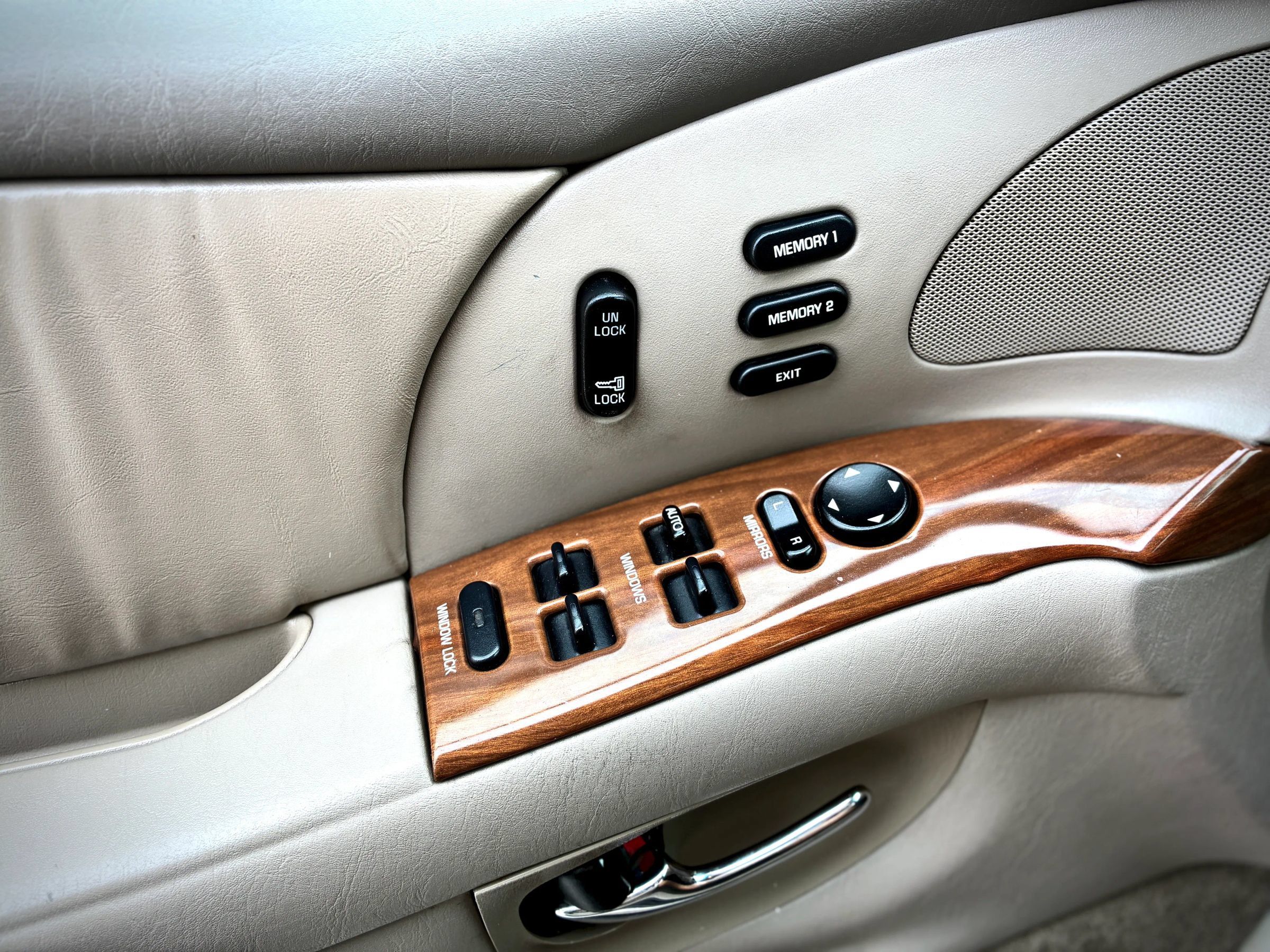 Used 2002 Buick Park Avenue w/ Prestige Pkg FWD image 59